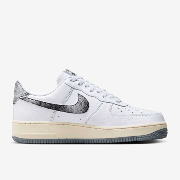 Nike Air Force 1 '07 LX DV7183-100 1