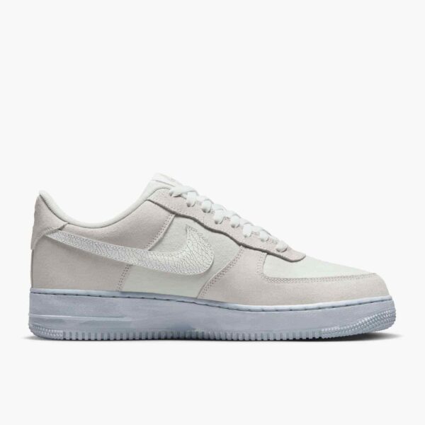 Nike Air Force 1 Low '07 LV8 EMB DV0787-100
