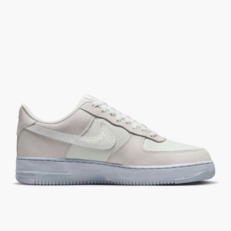 Nike Air Force 1 Low '07 LV8 EMB DV0787-100