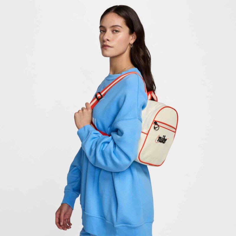 Mochila Nike Sportswear Futura 365 Mini Backpack FQ5559-113