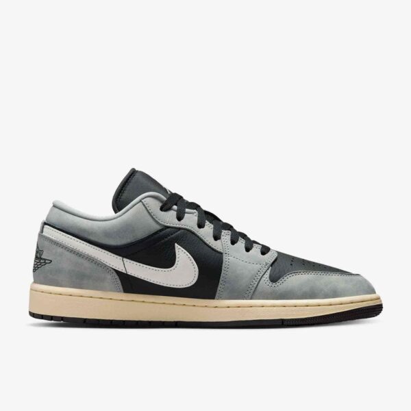 Air Jordan 1 Low SE 'Light Smoke Grey Off Noir' HQ2010-012