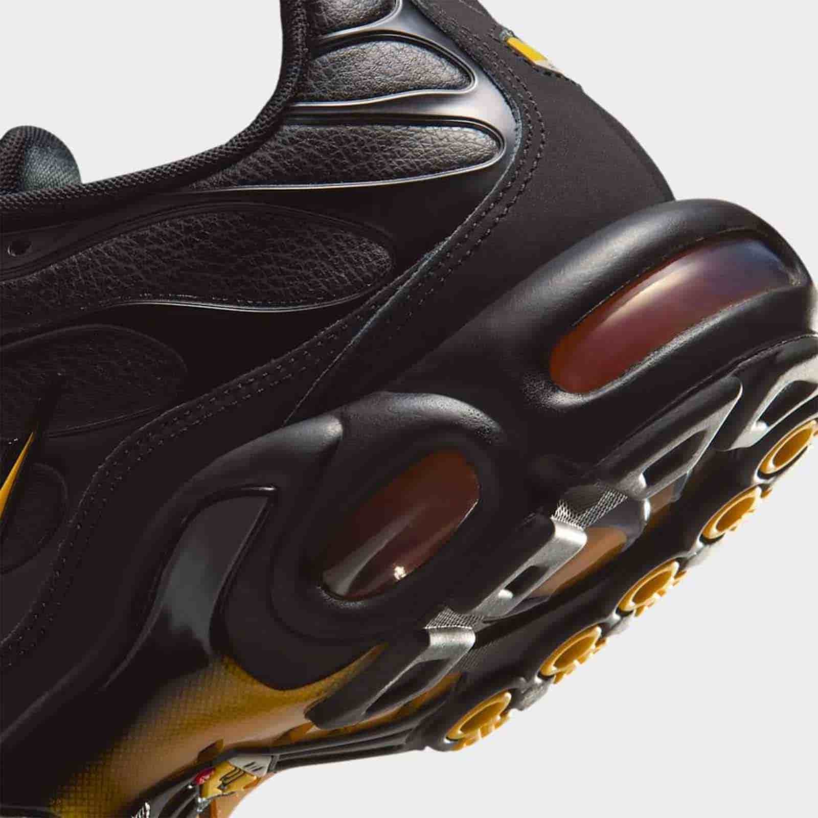 Nike Air Max Plus Premium 'Black Laser Orange' IF4390-001