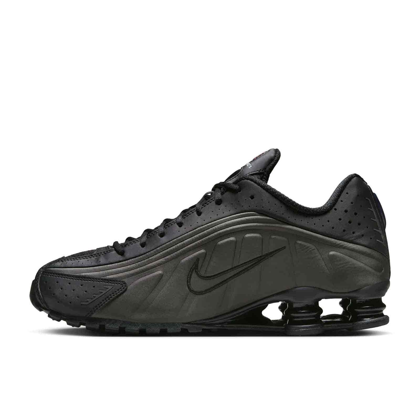 Nike Shox R4 'Black Bright Crimson' HQ1988-001