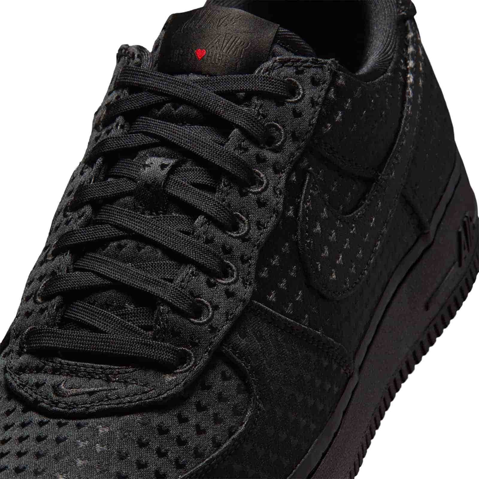Nike Air Force 1 Low 'Valentine's Day Black 2026' IB6836-001